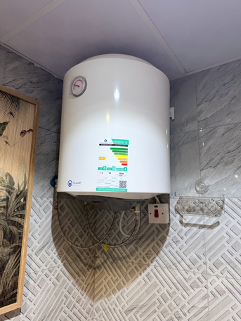 Urgent Sale: Geysers & Bathtub