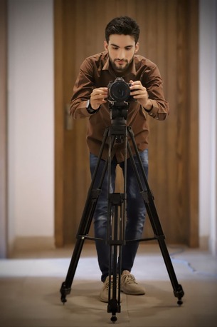 Professional Videographer & Photographer Available For Freelance Projects