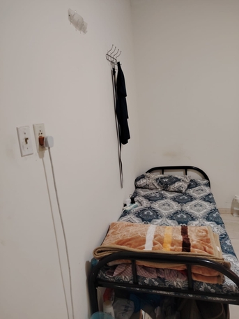 650/month Room Available For Rent photo 2