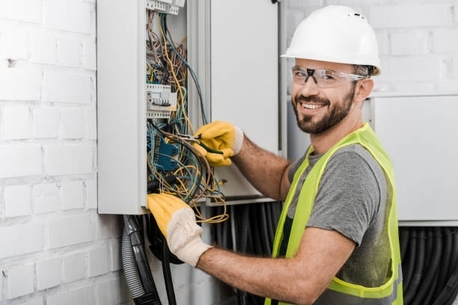 CCTV-IP Telephone-Networking-Access Control-Time Attendance-Security. Technician photo 3