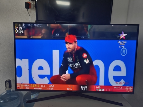 SAR 400,  Samsung 43 Inch FHD LED TV Made In Malaysia photo 2