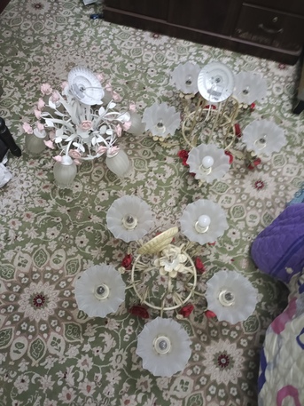 SAR 80,  For Sale:02 Beautiful Decorative Chandeliers In Good Condition. Suitable For Home, Hall, photo 2
