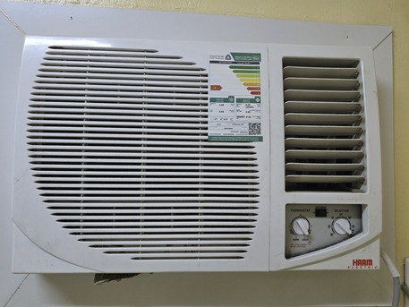 SAR 1600,  2 × ( 1.75) Ton Window AC – Excellent Condition – Quick Sale Take Before 2 July photo 2