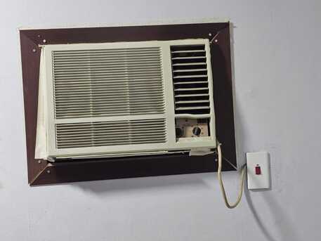 SAR 700650,  York -1.5 Tons & Other 2 Tons ACs Available photo 3