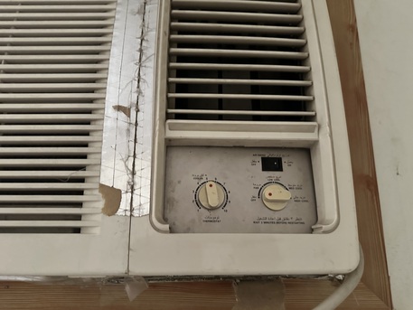SAR 600,  Ac For Sale, Treadmill For Sale, Steam Iron For Sale photo 2