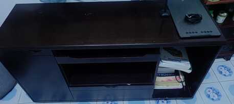 SAR 700,  Window AC 2 Ton- 700 SR, LCD 300, Computer Table, Electric Kettle, Iron Bed,Clothes Stand photo 2