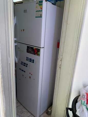SAR 1000,  Refregerator & Washing Machine photo 3
