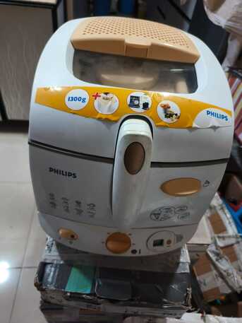 SAR 250,  Philips Deep Fryer – New – 250 SAR photo 3