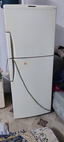 SAR 450,  Want To Sell My Hitachi Refrigerator In Good Working Condition photo 1