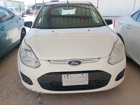SAR 150,  Well-maintained 2015 Ford Figo (Manual Transmission) For Sale. First Owner (Filipino), Onl photo 3