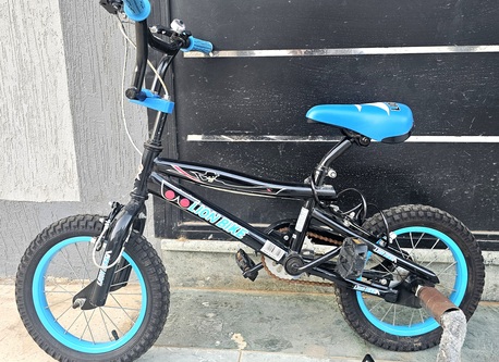 SAR 250,  Kids Bicycle Almost New Condition For 5-8year Kids photo 1
