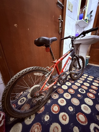 SAR 100,  Bike/Bicycle For Sale. Built In Gear System That Goes Upto 5 Different Modes photo 2