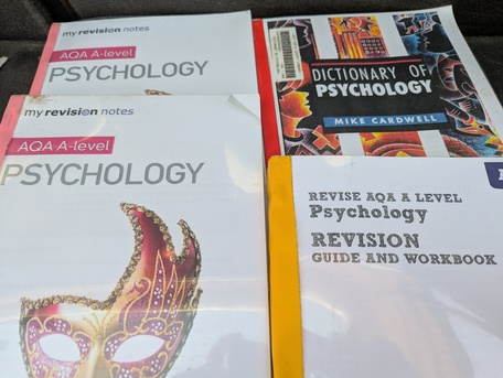 SAR 20,  Books For Sale photo 1