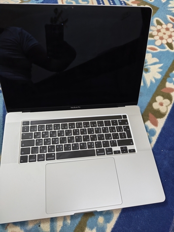 SAR 3100,  Apple Macbook Pro 2019 I9 16inch Retina Display For Sale In Excellent Condition 1tb 16gb R