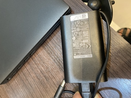 SAR 950,  Dell I7-16GB RAM-8th Generation With Original Charger photo 2