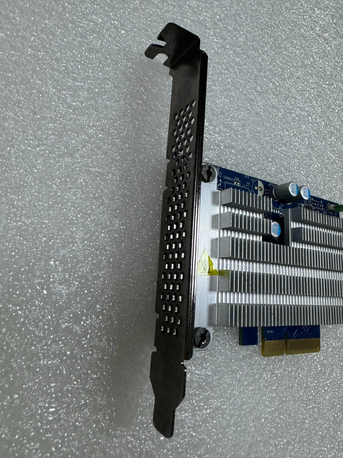 SAR 3500,  للبيع أو البدل HP Z440 Workstation photo 3