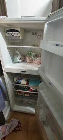 SAR 450,  1 Samsung Refrigerator And 3 Piece Sofa Available photo 2