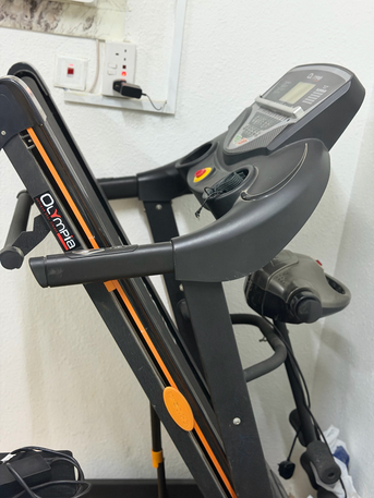 SAR 1200,  Heavy Weight Treadmill With Massage photo 3
