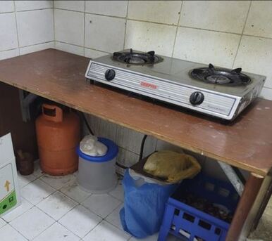SAR 350,  Stove And Cylinder With Regulator And Pipe photo 1