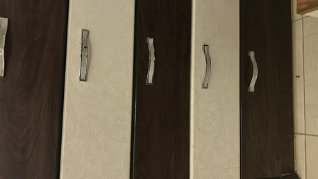 SAR 150,  Chest Of Drawer With Side Tables photo 2