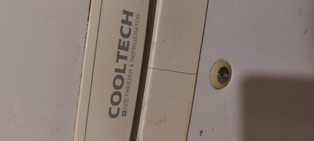 SAR 450,  White Samsung Cooltech Fridge photo 2
