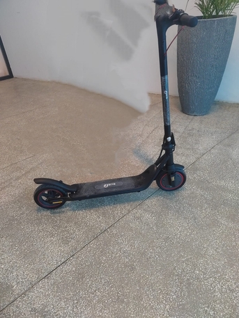 SAR 450,  Electric Scooter 2 Month Used For Sale