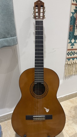 SAR 550,  Guitar And Keyboard And Accessories For Sale photo 1