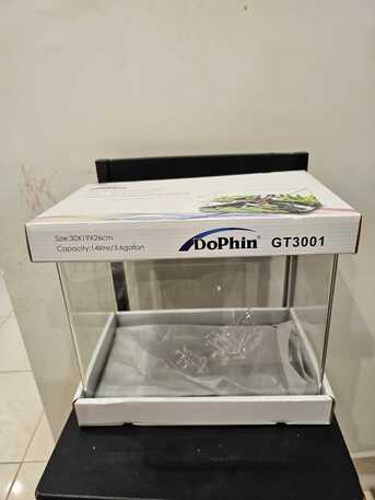 SAR 150,  Aquarium Fish Tank Curved Glass For Sale – SAR 150 (FREE Aquarium Bowl & Stones)