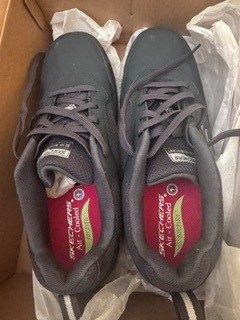 SAR 200,  Safety Shoes Brand Skechers photo 2