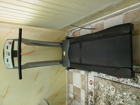 SAR 3600,  Heavy Duty Treadmill With 3 Programs photo 2