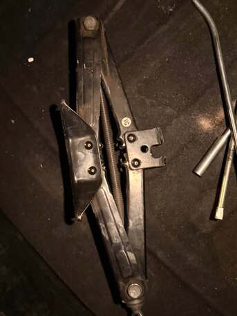 SAR 50,  Car’s Jack, Wrench, Hook - 50sar photo 2
