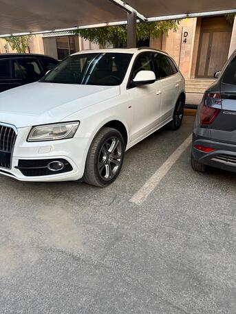 SAR 65000,  Audi Q5 | White | 4 Cylinder | Quattro,  2014,  Automatic,  178000 KM,  ||| | Attractive Registration Number photo 2