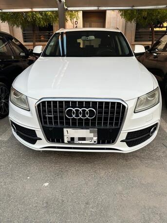 SAR 65000,  Audi Q5 | White | 4 Cylinder | Quattro,  2014,  Automatic,  178000 KM,  ||| | Attractive Registration Number photo 3