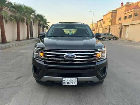 SAR 135000,  Ford Expedition XLT,  2021,  Automatic,  123000 KM,    Edition 4x4 Panorama Sunroof N Full Options (1st Owner) photo 1