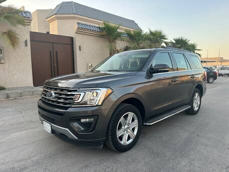 SAR 135000,  Ford Expedition XLT,  2021,  Automatic,  123000 KM,    Edition 4x4 Panorama Sunroof N Full Options (1st Owner) photo 3