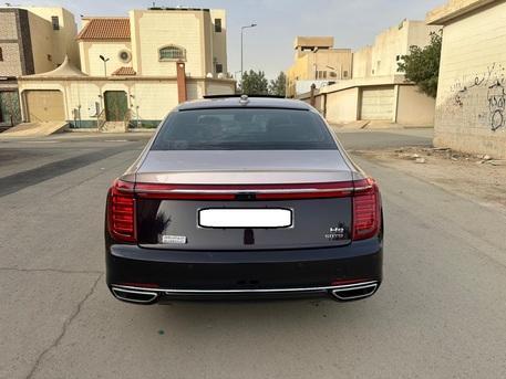 SAR 110000,  Hongqi H9,  2021,  Automatic,  51000 KM,    50 TD Fully Loaded With Panoramic Sunroof And Under Warranty For Sales photo 2