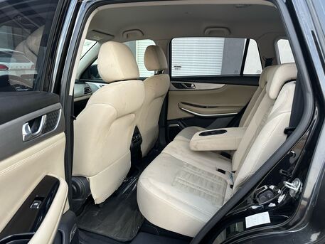 SAR 33000,  Changan CS75,  2020,  Automatic,  208000 KM,   Changan CS 75 Mid Options (2nd Owner) (New Shape) (very Good Price (family Exit) photo 2