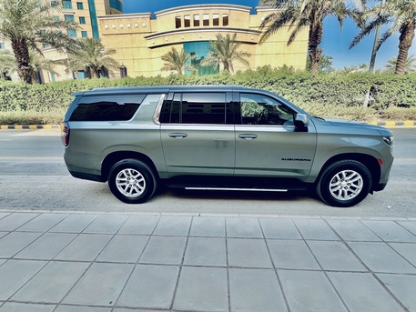SAR 139500,  Chevrolet Suburban,  2023,  Automatic,  164500 KM,  For Sale   Personal Use Car photo 2