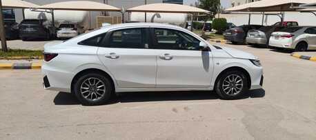 SAR 38000,  Toyota  Yaris,  2023,  Automatic,  140000 KM, photo 3