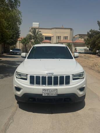 SAR 49000,  Jeep Grand Cherokee 2015 Laredo 3.6L V6,  2015,  Automatic,  152000 KM,   In Perfect Condition