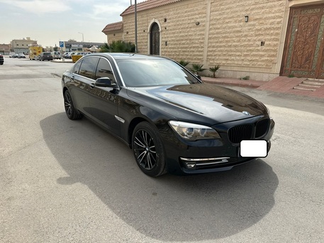 SAR 55000,  BMW 730I,  2014,  Automatic,  169000 KM,    With Full Options For Sales (2nd Owner)