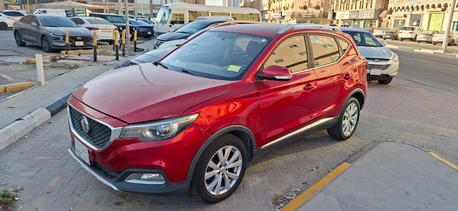 MG ZS SUV photo 2