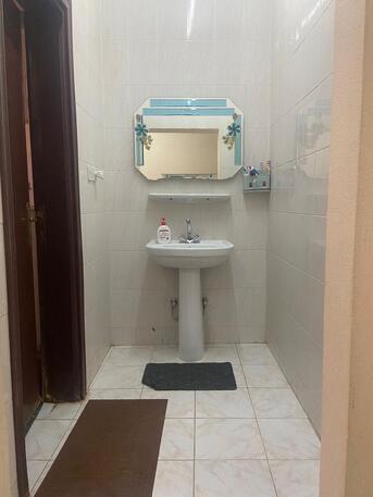 SAR 2800/month,  1 BR,  SAR 2800/month, 1 BR, 1 BHK Fully Furnished Family Flat Available For Rent.-2800 SAR photo 3