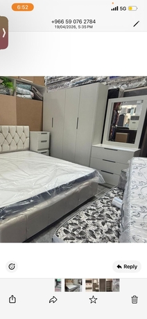 SAR 1600,  COMPLETE WOODEN BEDROOM FURNITURE SET AVAILABLE WITH 4 DOOR WARDROBE IN LOW PRICES photo 3