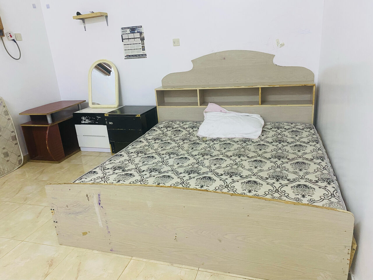 Used Furiture For Sale - SAR 300 photo 2
