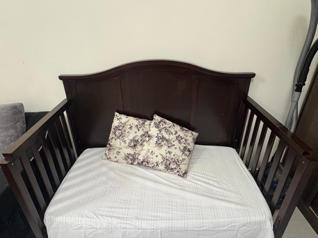 SAR 300,  For Sale: 3-in-1 Baby Cot / Toddler Bed / Adult Day Bed photo 1