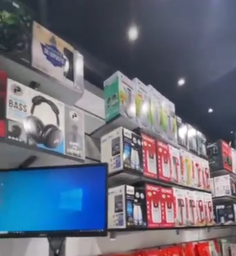 MOBILE SHOP FOR SALE (KERALAITE OPERATED)