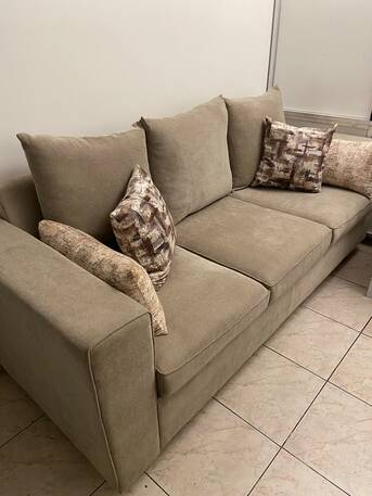 SAR 1500700,  Selling Sofa 10 Seater     5 Seater photo 1