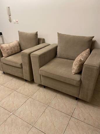 SAR 1500700,  Selling Sofa 10 Seater     5 Seater photo 2