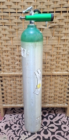 SAR 270,  Medical Oxygen Cylinder 5 Litter.. photo 2